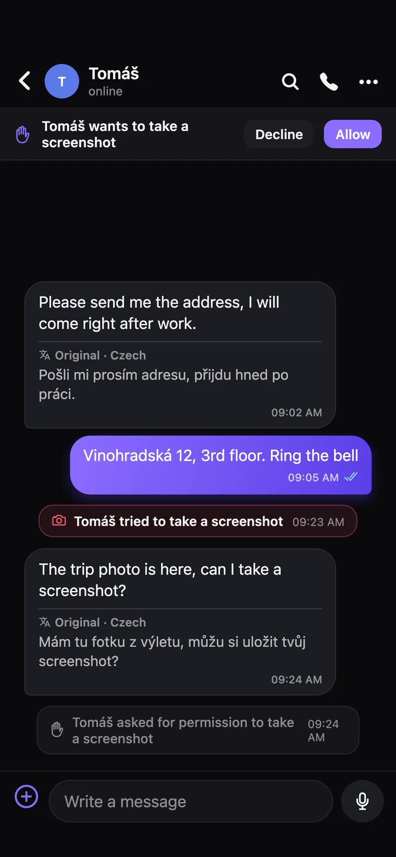 Chat s upozorněním na pokus o screenshot a žádostí o svolení